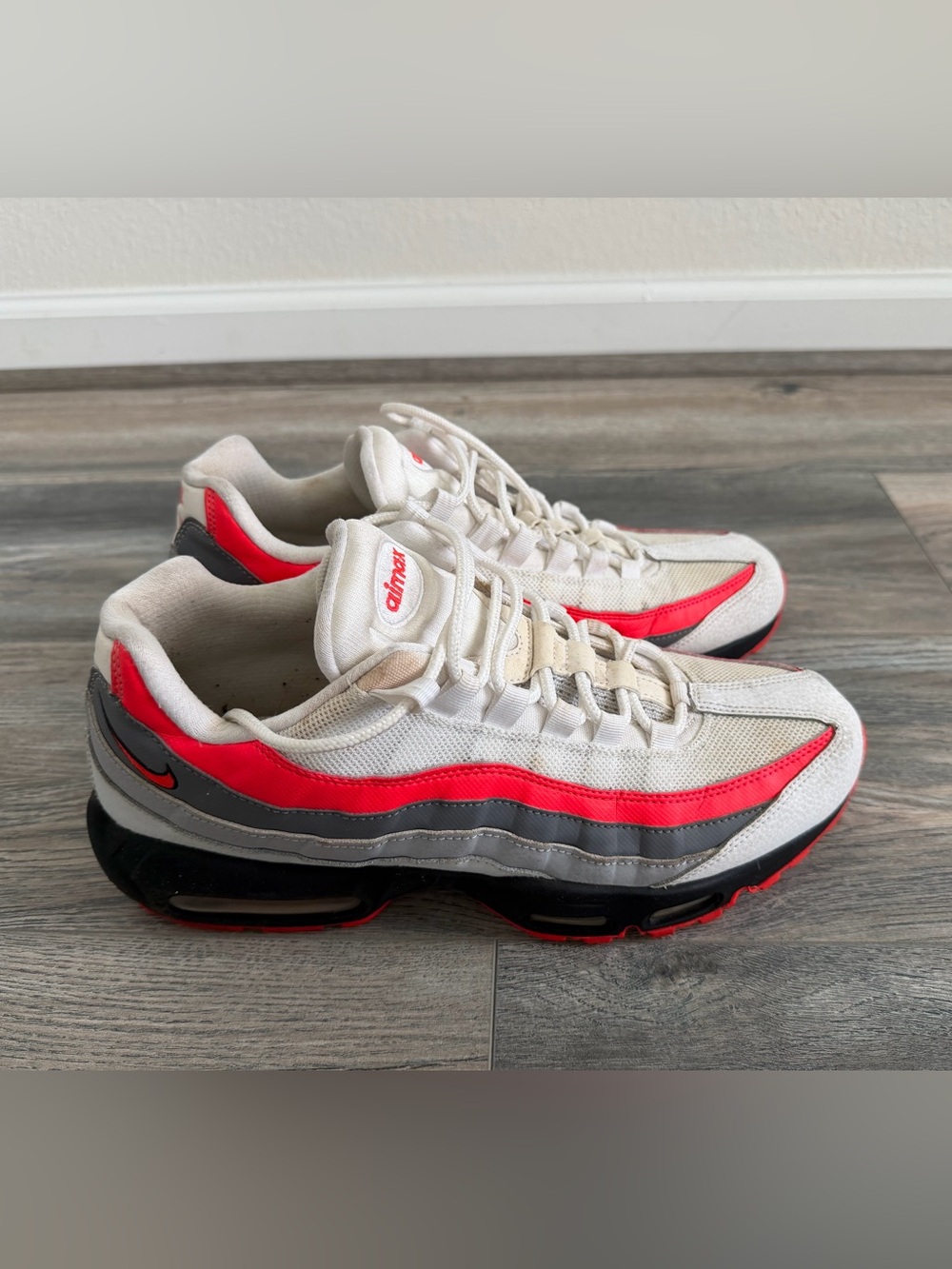 Nike Air Max 95 Essential 'Comet' sneakers men’s size 11.5